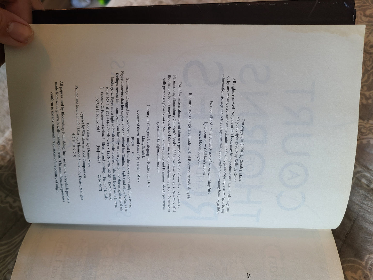 A Court of Thorns and Roses OOP Hardback by Sarah J Maas