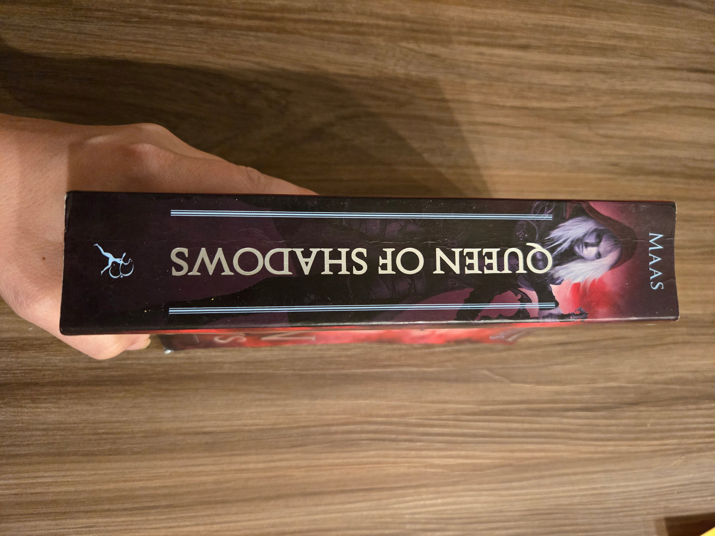 OOP Queen of Shadows by Sarah J Maas