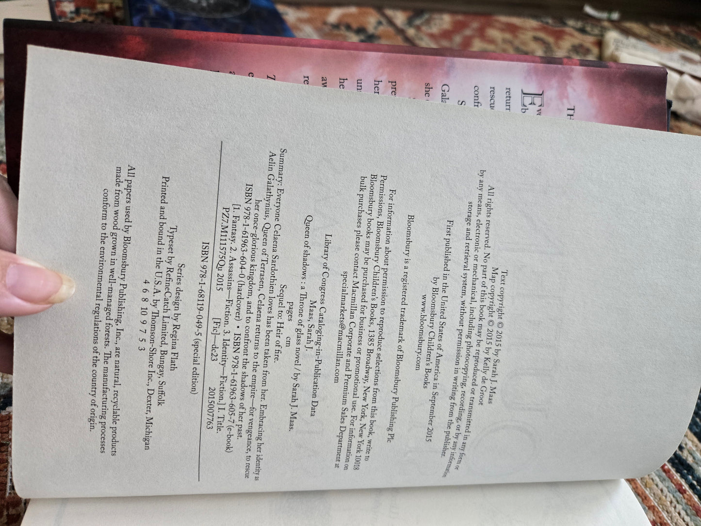 OOP Queen Of Shadows Hardback