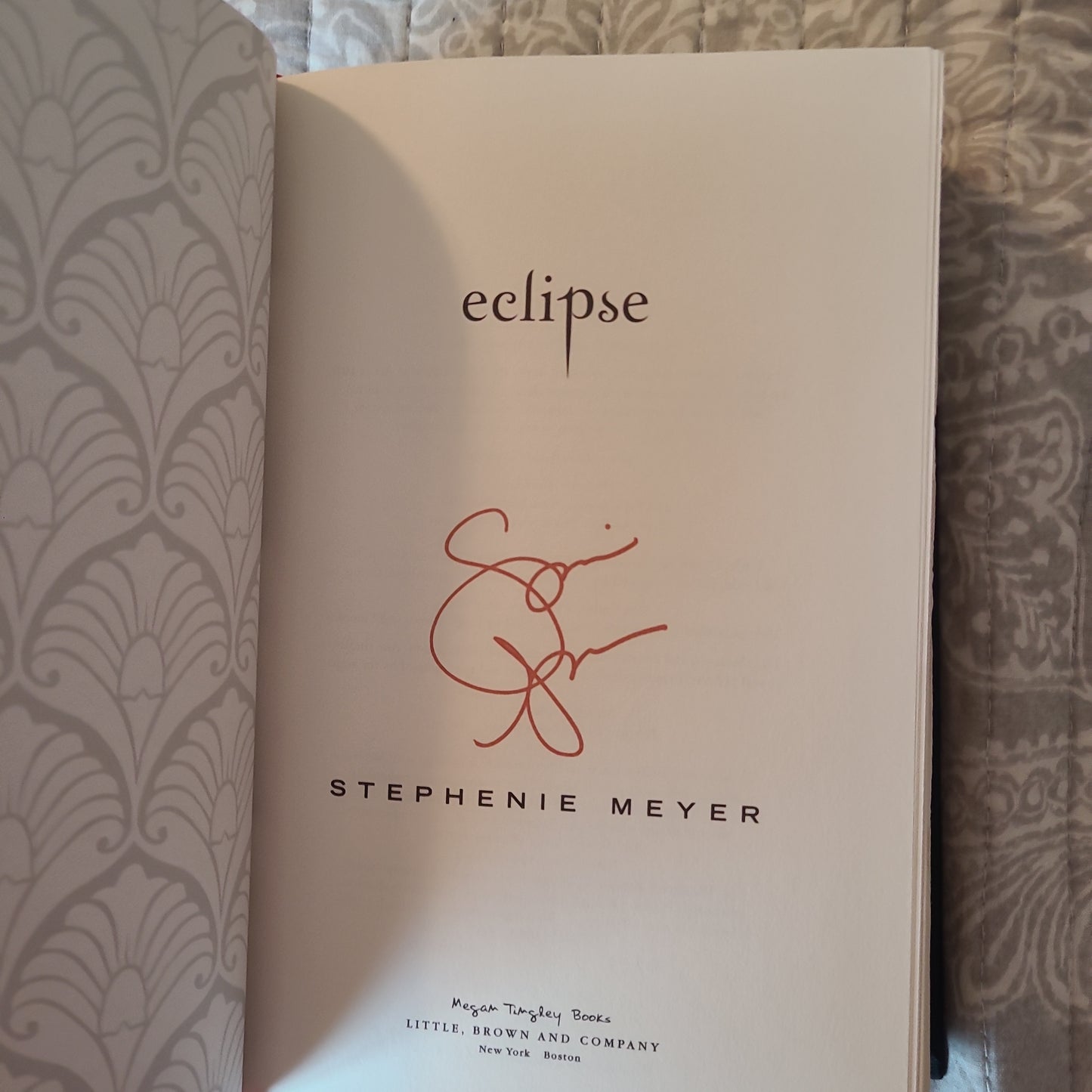 Signed Collectors Edition of Eclipse by Stephanie Meyer
