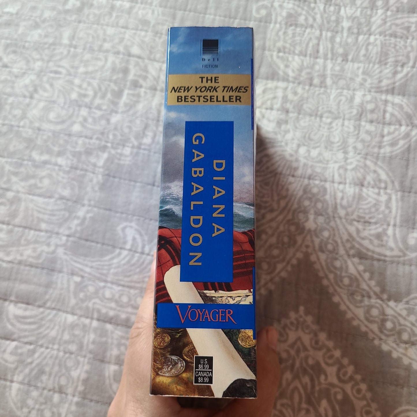 Out of Print Cover Voyager By Diana Gabaldon Paperback