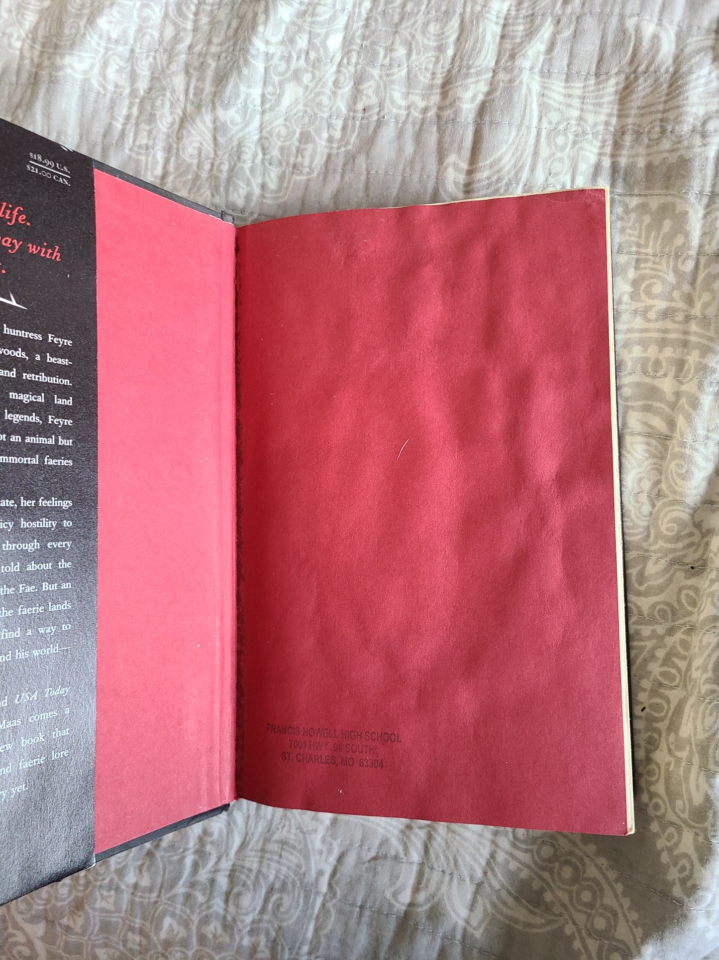 A Court of Thorns and Roses OOP Hardback by Sarah J Maas