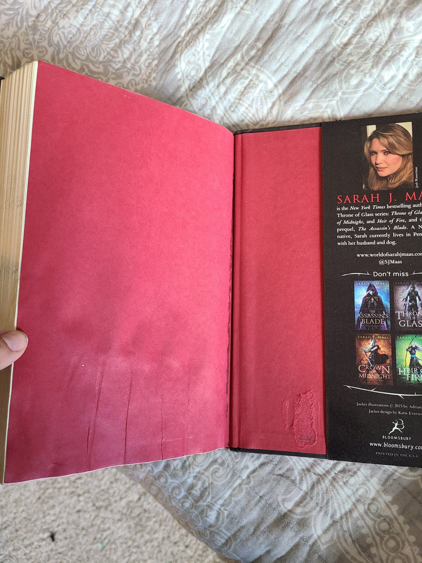 A Court of Thorns and Roses OOP Hardback by Sarah J Maas