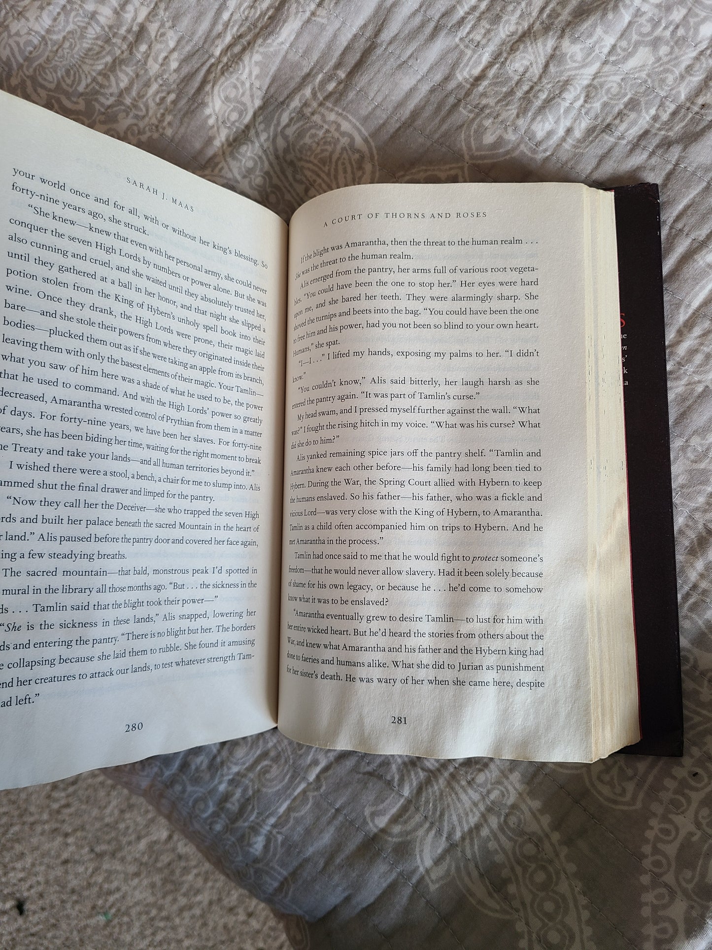 A Court of Thorns and Roses OOP Hardback by Sarah J Maas