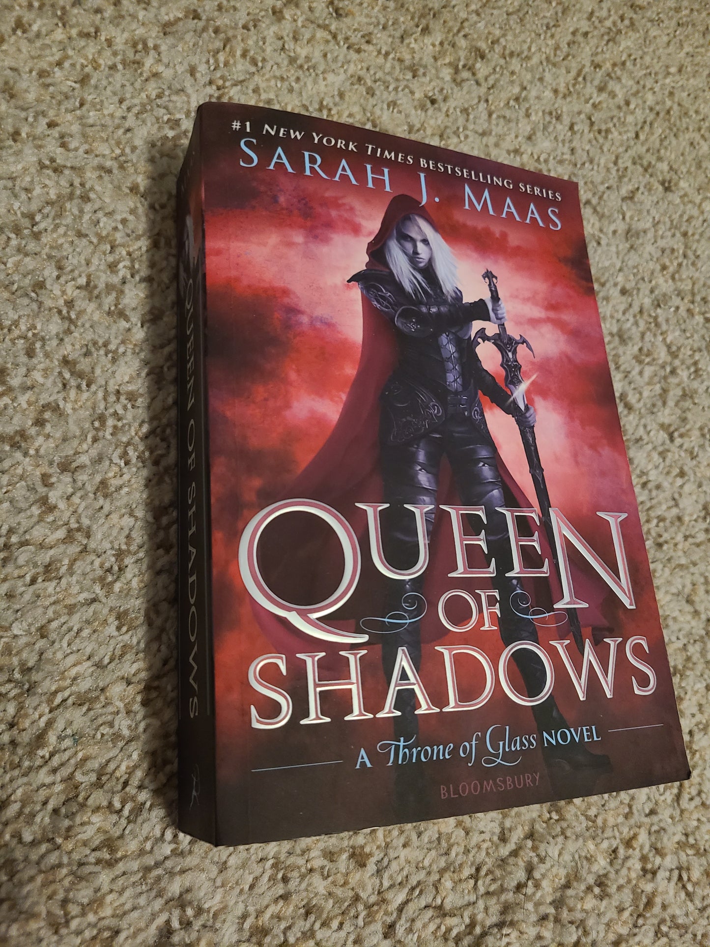 OOP Queen of Shadows by Sarah J Maas