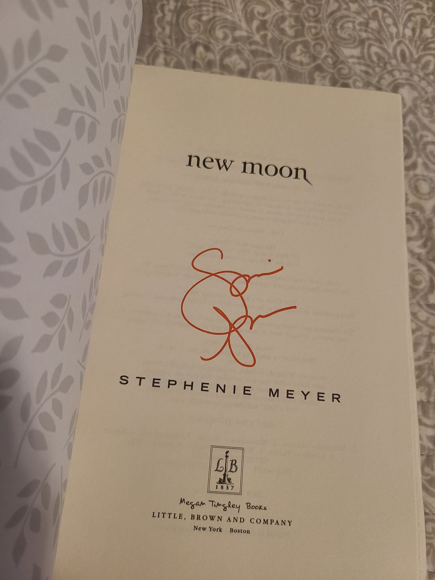 Autopen Signed New Moon Collectors Edition by Stephanie Meyer