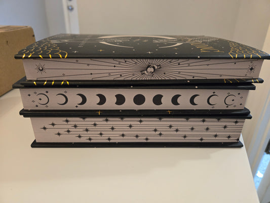 Bookish Box Edition Laura Thalassa