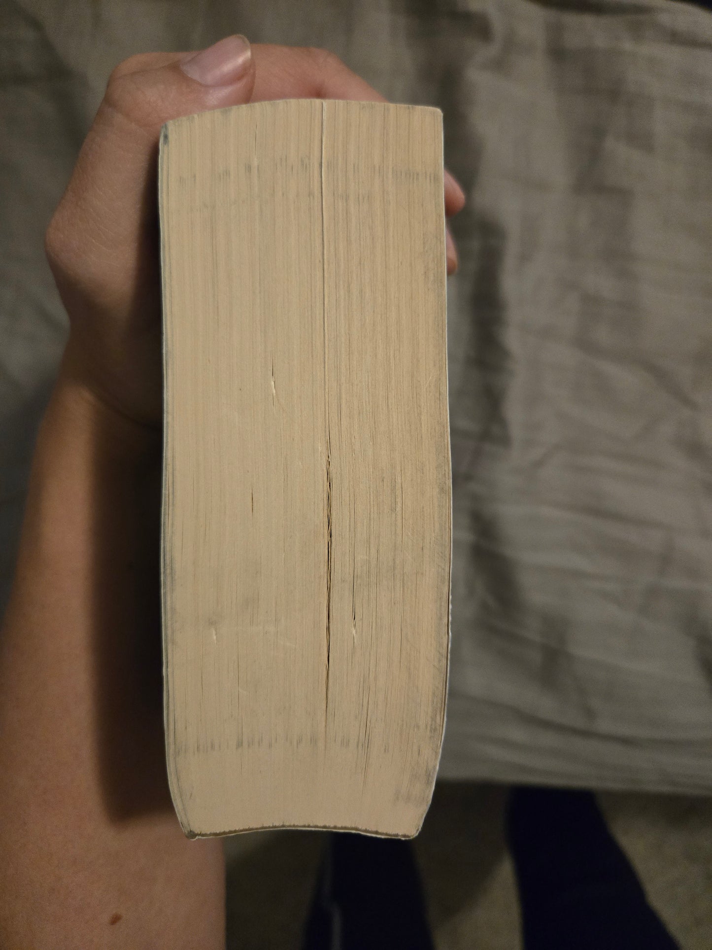 OOP PB A Court of Wings and Ruin