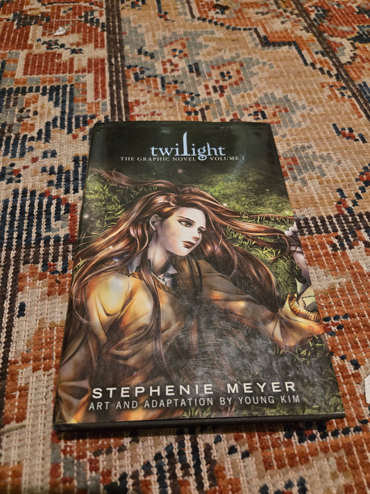OOP Twilight Graphic Novel by Stephanie Meyer
