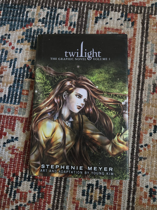 OOP Twilight Graphic Novel 1 by Stephanie Meyer
