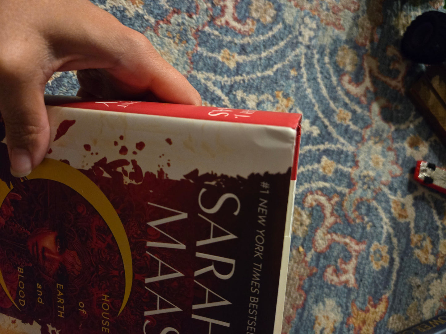 1st 1st Hand Signed House of Earth and Blood by Sarah J Maas