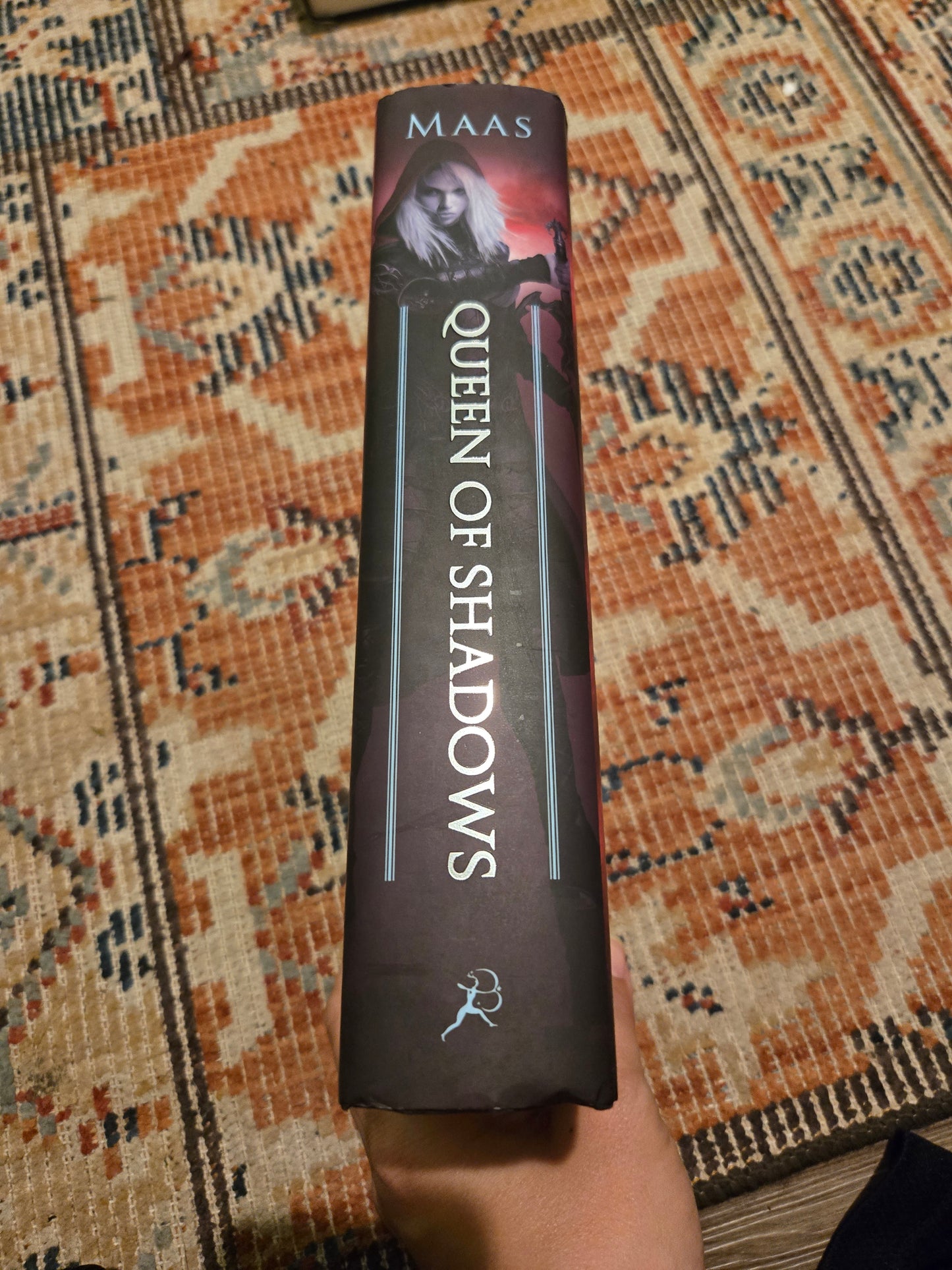 OOP Queen of Shadows by Sarah J Maas