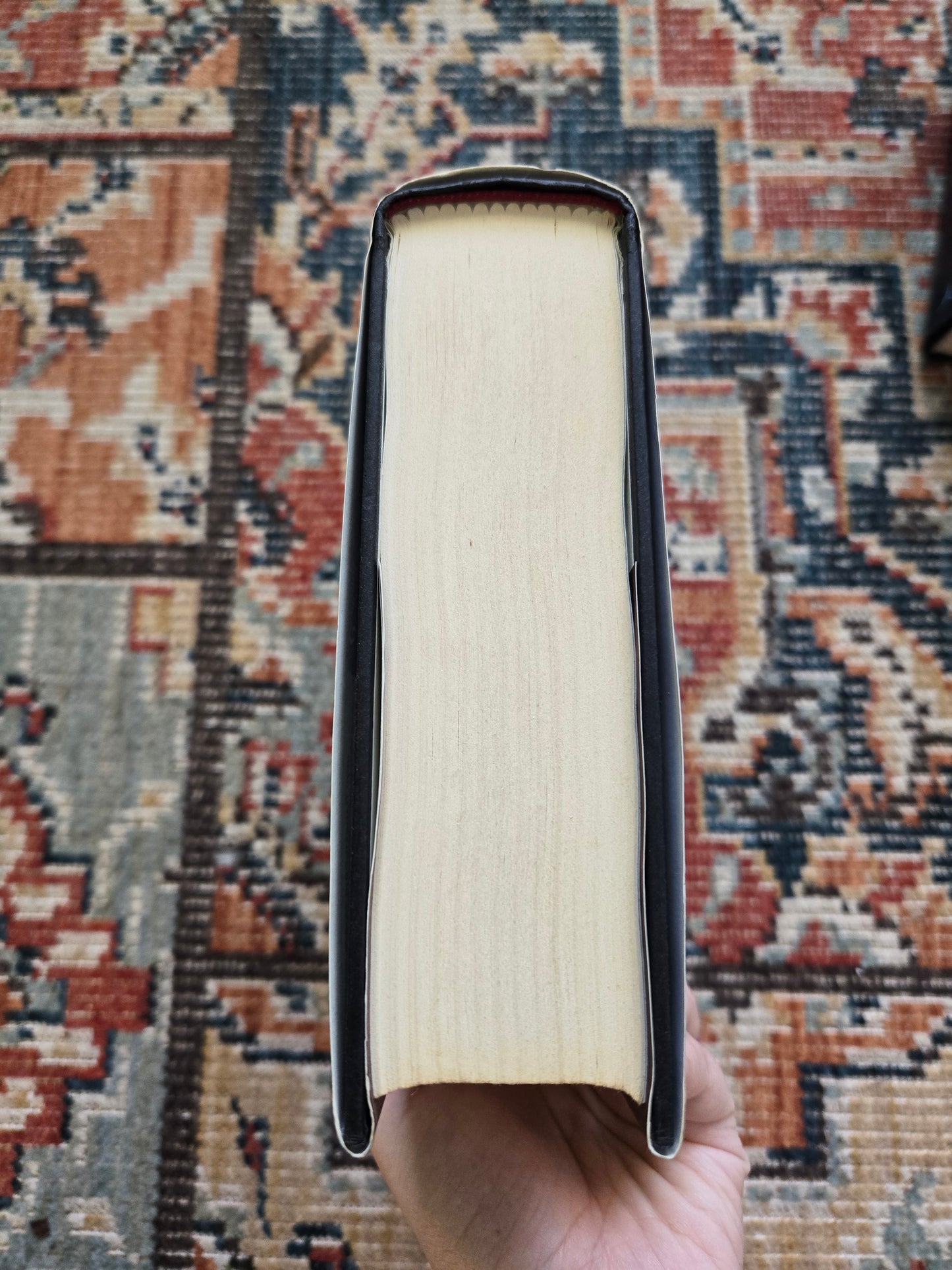 OOP Queen Of Shadows Hardback