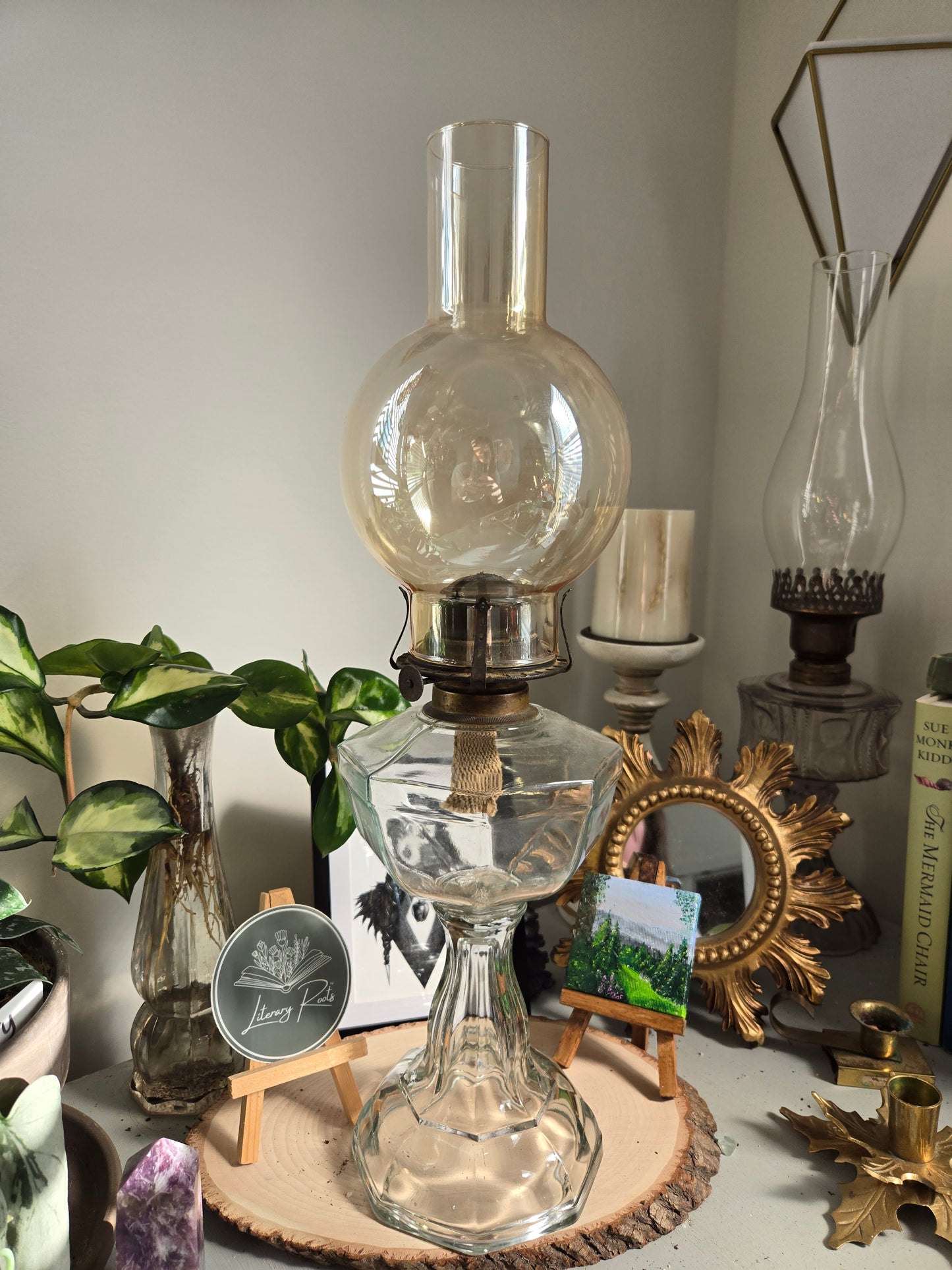 Pedestal Vintage Oil Lamp with Amber Chimney