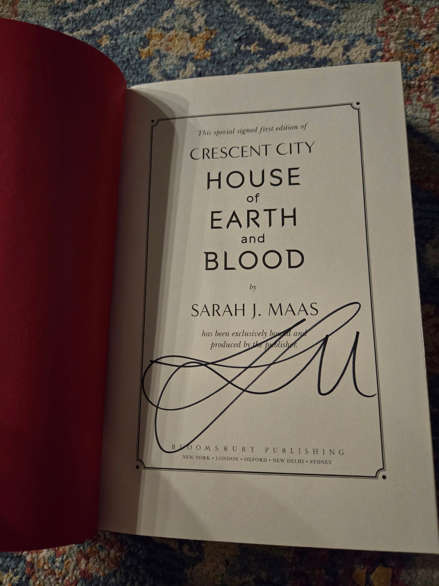 1st 1st Hand Signed House of Earth and Blood by Sarah J Maas
