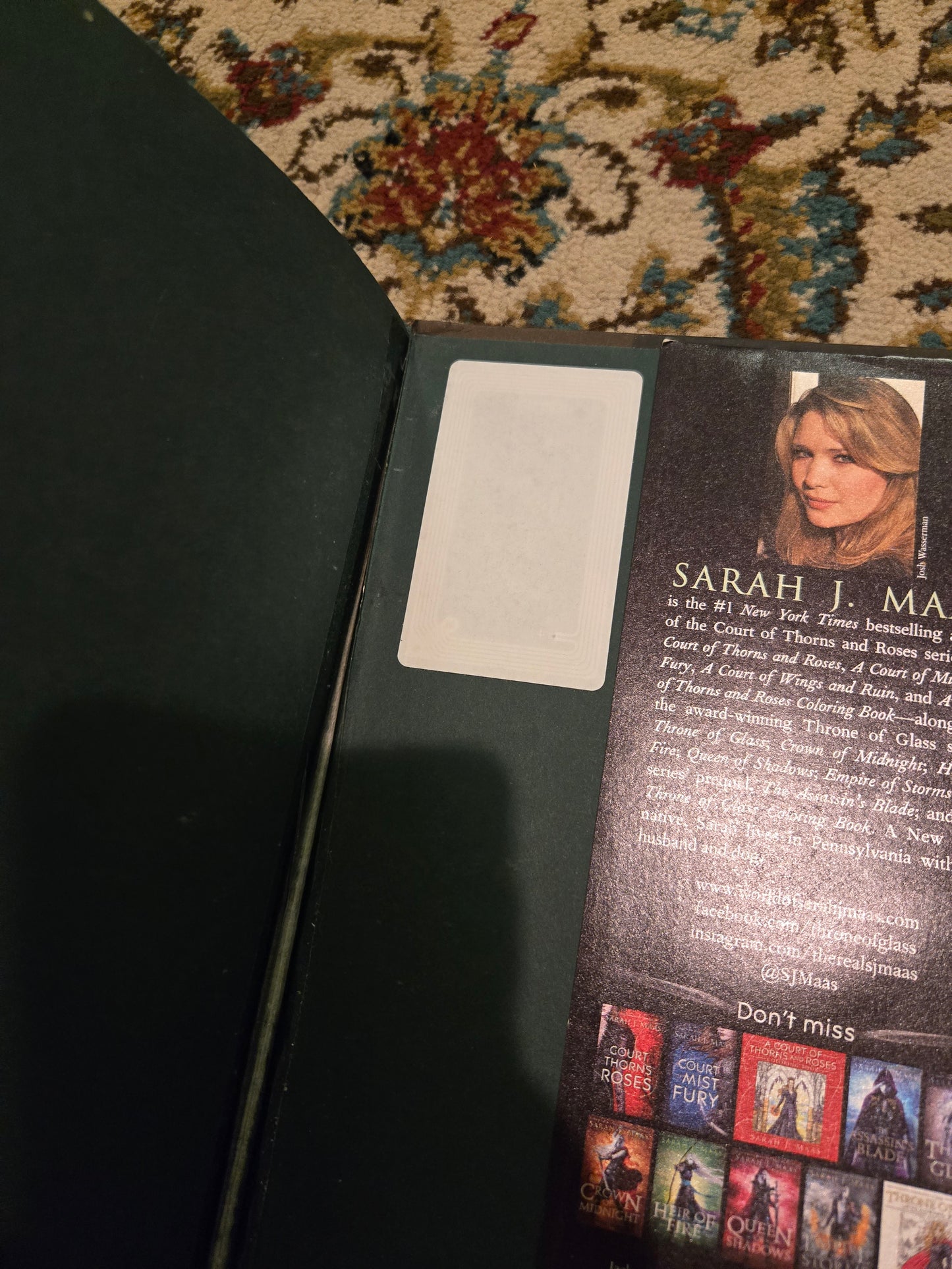Out of Print Covers: A Court of Thornes and Roses Set 1-3 by Sarah J Maas