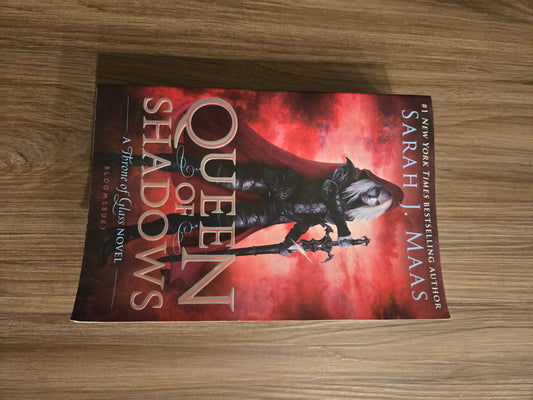 OOP Queen of Shadows by Sarah J Maas