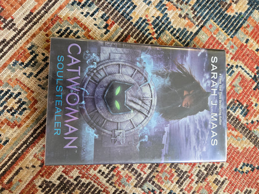 Library Copy Collectors Edition Catwoman Soulstealer by Sarah J Maas